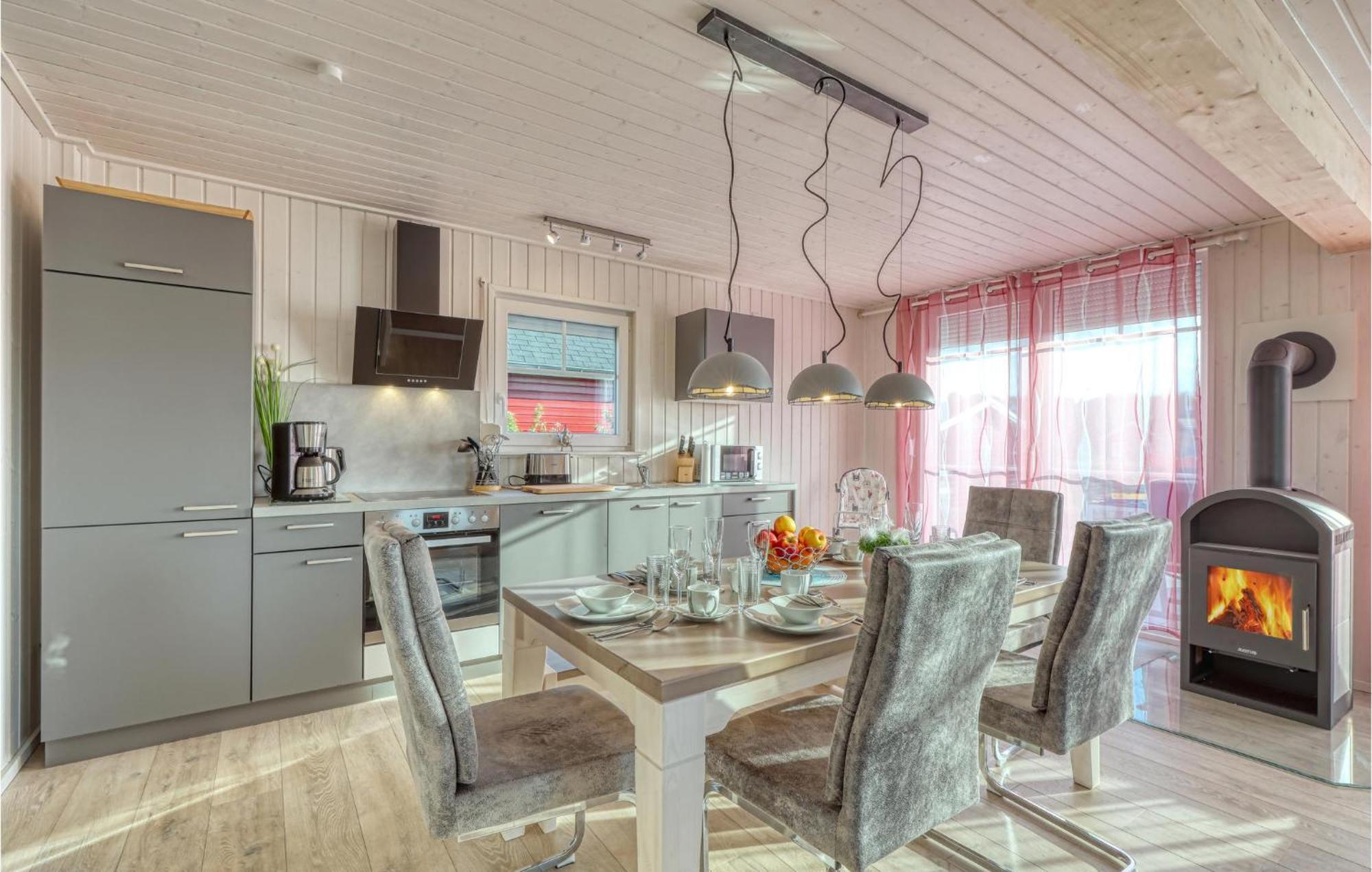 2 Bedroom Nice Home In Zerpenschleuse Exterior photo